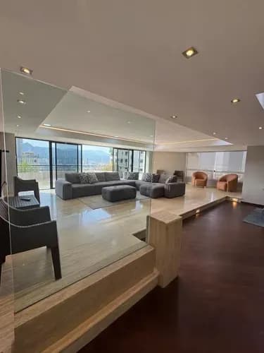 En Venta: Impresionante Penthouse Amoblado Con Pisos De Mármol, Terraza, Planta Eléctrica 100% Y 6 Puestos Techados Residencias Vulcano, Urbanización El Bosque
