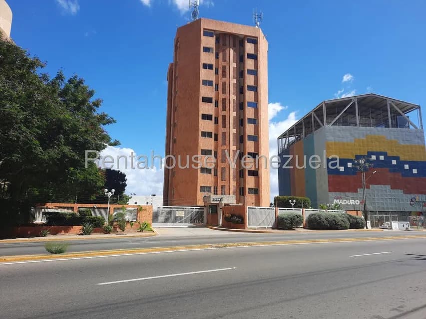 Apartamento (1 Nivel) en Alquiler en Avenida El Milagro, Zulia