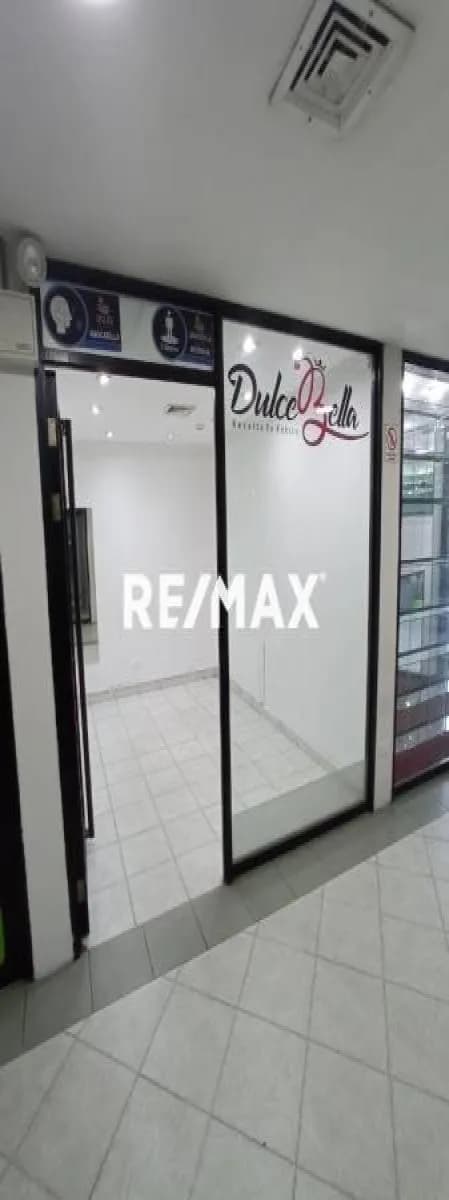 Local en Alquiler Dulce Bella (C.C Lago Mall)
