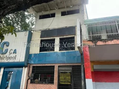 Local Comercial En Alquiler En Av. Bolivar Norte Valencia Lr Carabobo A Pie De Calle Excelente Oportunidad Para Emprender