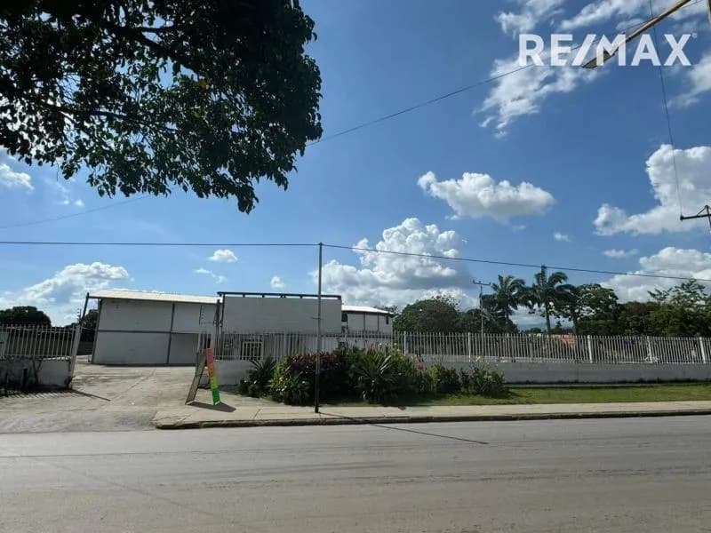 Se vende lote de Galpones en la zona sur de Valencia