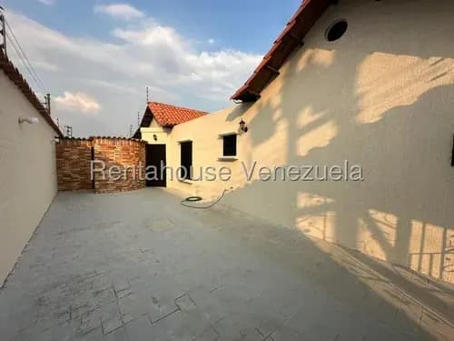 Casa En Alquiler Urbanizacion Plaza Dorada Araure / #26-16831 Ms