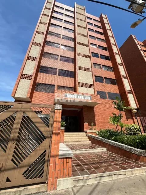 ALQUILO APARTAMENTO EN MOLOKAY