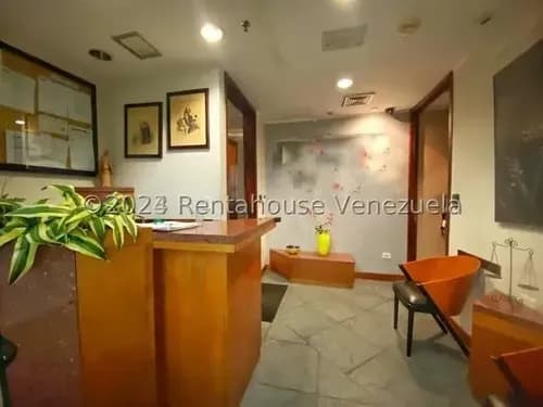 Espectacular Piso De Oficinas En Venta En Altamira Dividido En Dos Áreas Con Entradas Independientes Abm