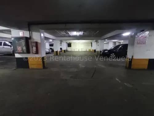 Agp Sótano/estacionamiento En Venta En Quinta Crespo, 1970 Mt2 Con Capacidad De 70 Vehículo 26-3098