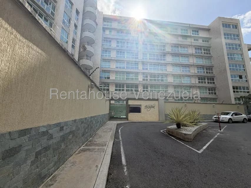 Apartamento (1 Nivel) en Alquiler en Lomas de Las Mercedes, Distrito Metropolitano