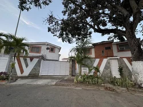 Wc Townhouse En Venta En El Bosque Valencia Carabobo C315675