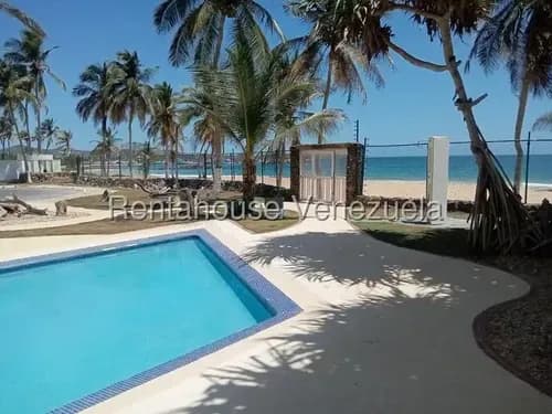 Apartamento Moderno Y Remodelado En Primera Linea De Playa. Isla De Margarita. Dm