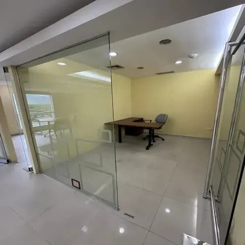 Oficina Comercial En Venta En Piso Bajo La Granja Naguanagua Carabobo Áreas Oficina Sala Conferencias Piso Bajo Vende Dayanna Vasquez