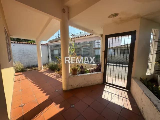 Casa en Venta En La Fundación Mendoza con extenso terreno