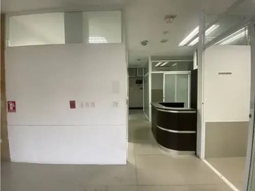 Alquiler Consultorio/oficina Los Chaguaramos