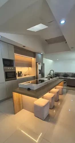 Casa En Conjunto Residencial Las Granadinas, Villa Granada. Cuenta Con 4 Habitaciones, 3 Baños, Cocina Empotrada De Concepto Abierto, 200 M2 De Construcción. Seguridad 24 H