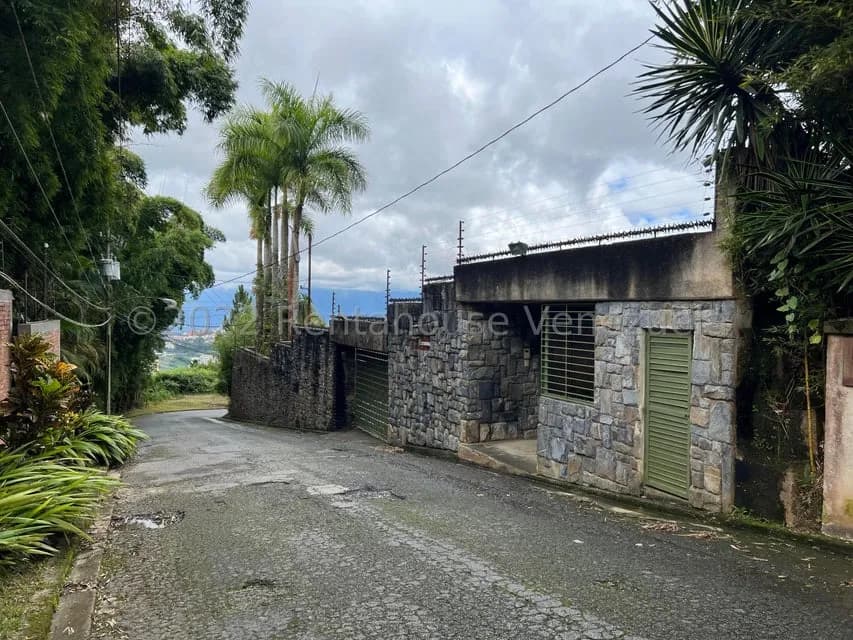 Casa (Multipes Niveles) en Venta en Oripoto, Distrito Metropolitano