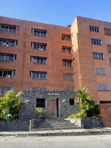 Espacioso Apartamento En Alquiler En La Urbanización Miranda