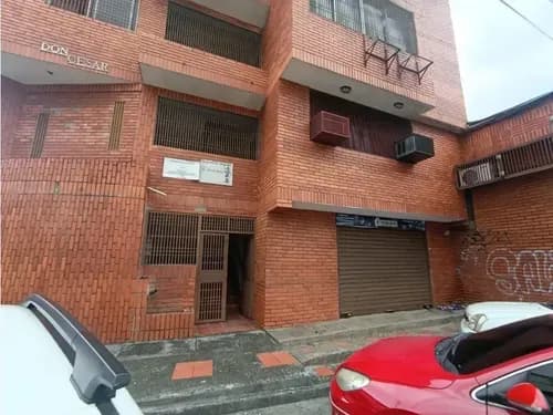 Se Alquila Locales En Av 5 Con Calle 9. Al22-345edc-yceg