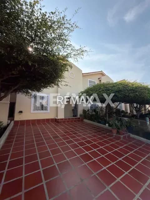 Townhouse en Venta Villa Arenales
