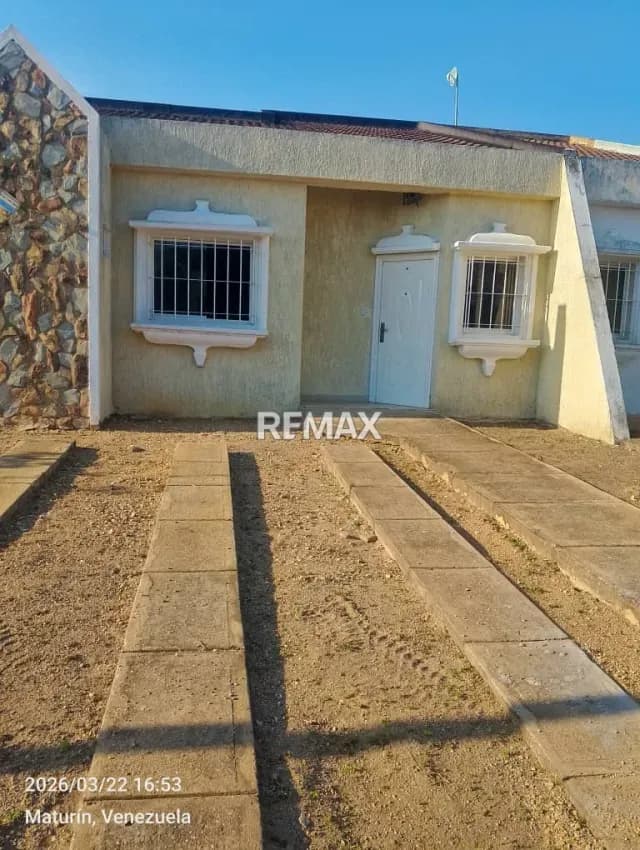 Alquilo casa Sin Amoblar en la zona Sur, urbanización Lomas del viento