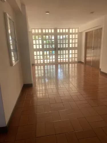 Alquilo Amplio, Apartamento Amoblado En Colina De Los Ruices Calle Privada Con Vigilancia