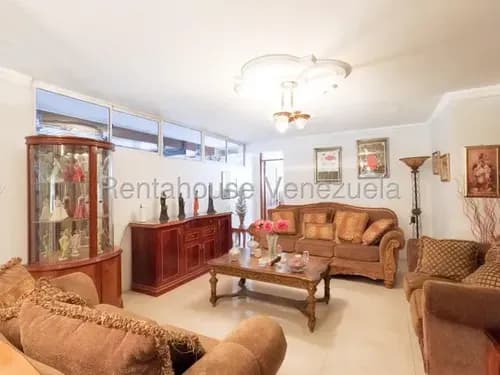 Hermosa Casa De Más De 850m² De Terreno Con Acabados Modernos: 6 Hab, 5 Salas De Estar Y Tanque 20.000l @eloisabermudez.rah