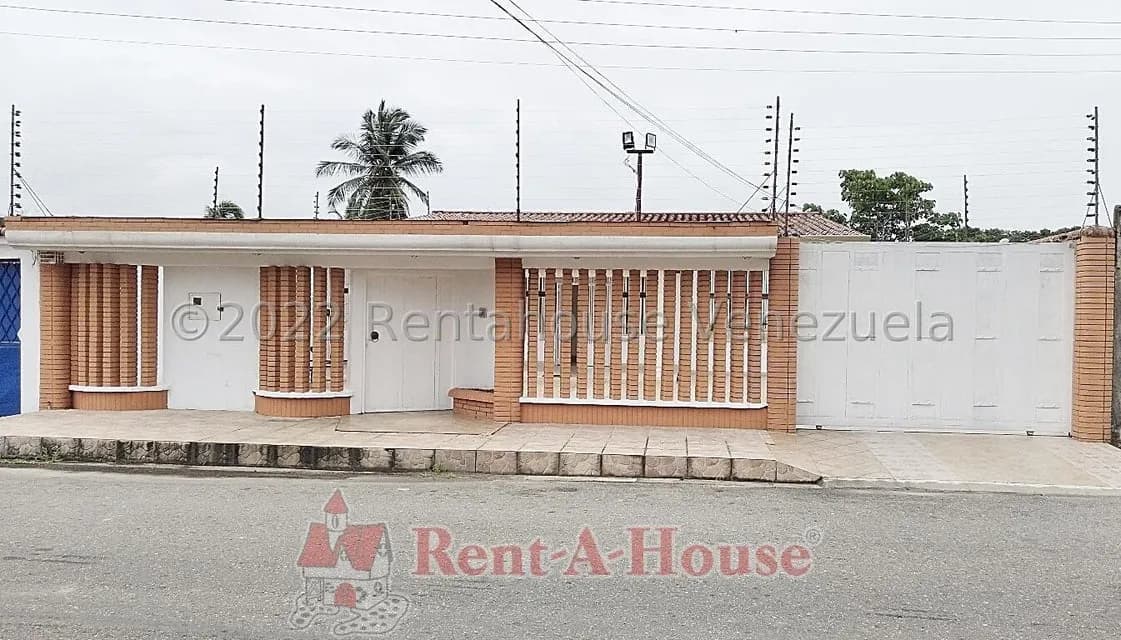 Casa (Contemporaneo) en Venta en Alto Barinas, Barinas