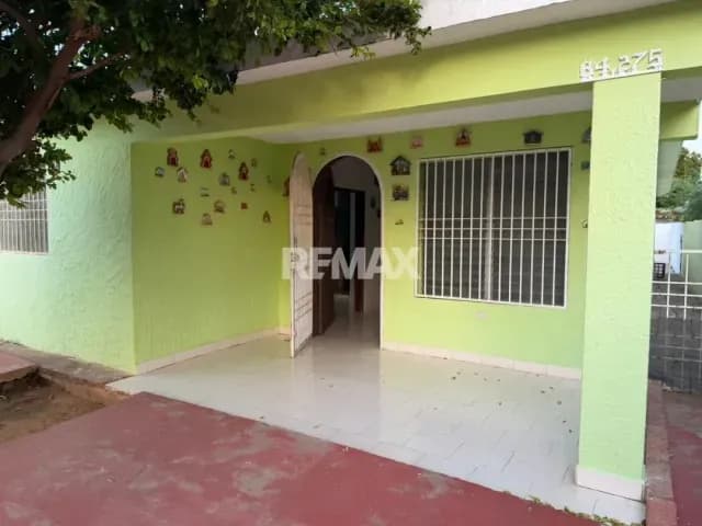 CASA EN VENTA AV. LA LIMPIA