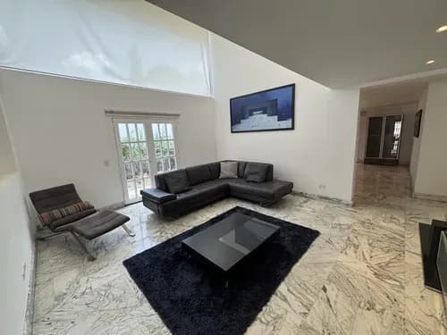 Casa En Venta En Prados Del Este De 678 M2