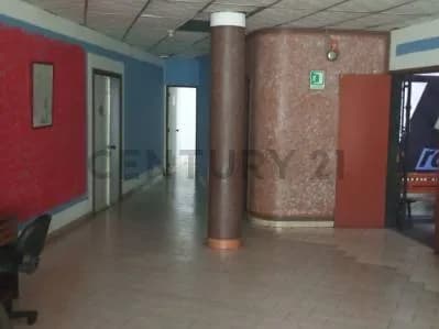 Se vende local comercial C.C. El Llanito IZ