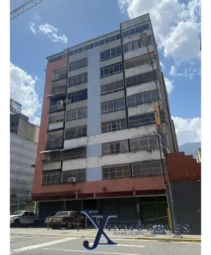 Se Vende Local Comercial Ubicado Entre Las Avenidas Libertador Y Francisco De Miranda
