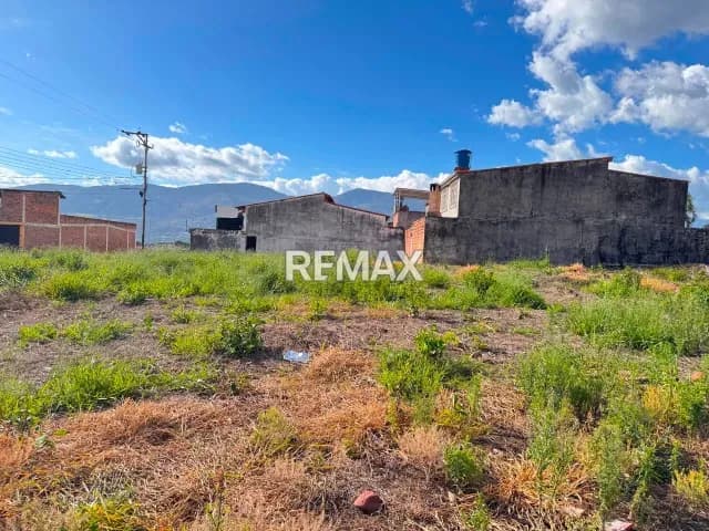 Venta lote de terreno Ubicado en altos de Paramillo