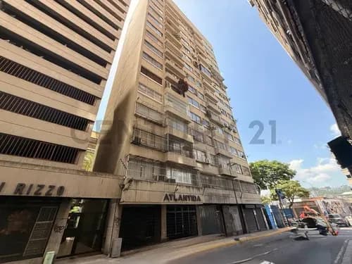 Oportunidad De Inversión En Chacao! Apartamento Para Remodelar