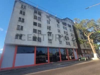 Venta apartamento en Residencias Las Cármenes, Cagua. Estado Aragua