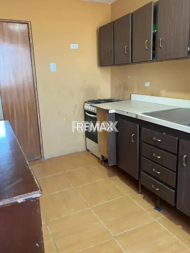 Apartamento en el Edificio Elorza, zona este.