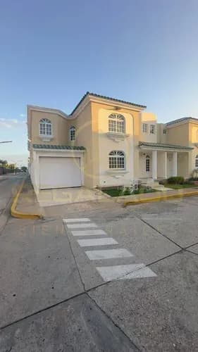 Ca-278 Zona Norte Townhouse Villa Lago Country I Avenida Fuerzas Armadas
