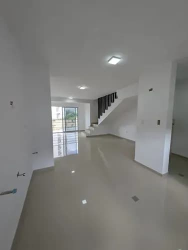Villas Altos De Aricagua, Mañongo Town House De 110m2 En Obra Blanca A Diseñar Tu Gusto Excelente Distribución Y Acabados Impecables Habitaciones | Baños Completos + 1 Medio.