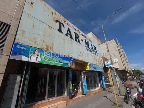 M&n Vende Mini-centro Comercial Con 650m2; Ubicado En Pleno Centro De Barquisimeto: 26-9951