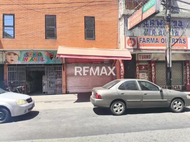 Se alquila local en la Av. Mirada