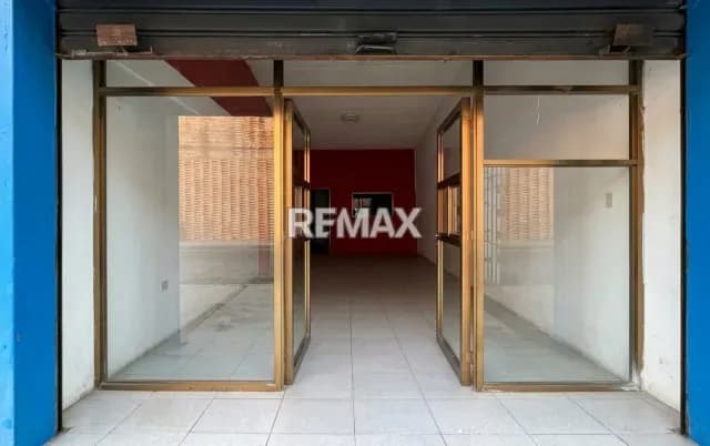 SE ALQUILA LOCAL COMERCIAL CENTRICO