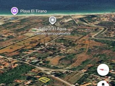 En Venta 2 lotes de terrenos Planos a pie de calle en la Avenida 31 de Julio.