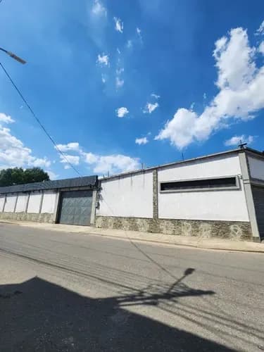 Grey Zuloaga De Inzitu Realtors Vende Galponn En Zona Industrial Valencia Carabobo Solo Clientes