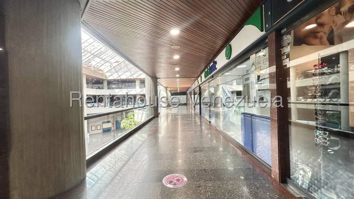Comercial (Consultorio Medico) en Alquiler en Santa Fe Norte, Distrito Metropolitano