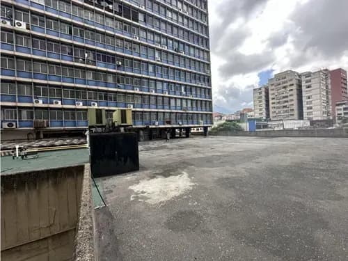 Venta O Alquiler Local Plaza Venezuela En Torre Emblemática 2500m2