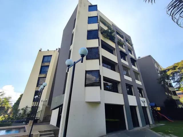 VENTA DE APARTAMENTO PH EN LOS PALOS GRANDES