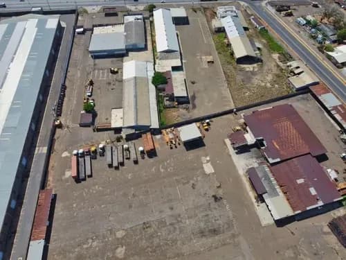 Galpón Industrial En Venta En La Zona Industrial Yh