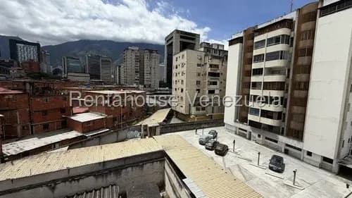 Venta Apartamento Centrico En Altamira Sur 26-26-21636