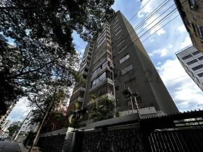 R.d. Alquiler de Apartamento amoblado en Sabana Grande.