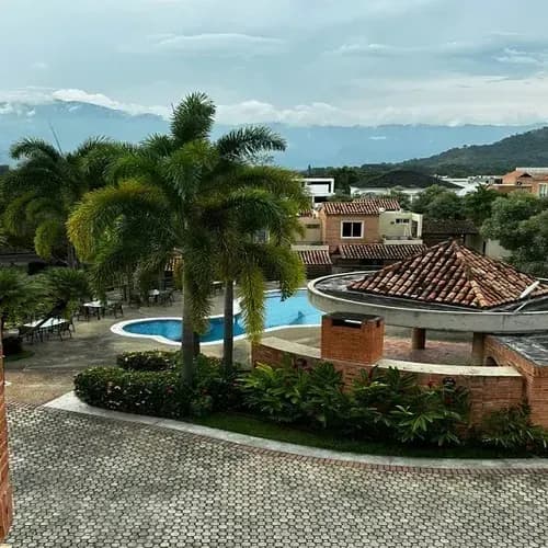 Town House En Conj. Res. Vistalago, Urb. Altos De Guataparo. Elth-045