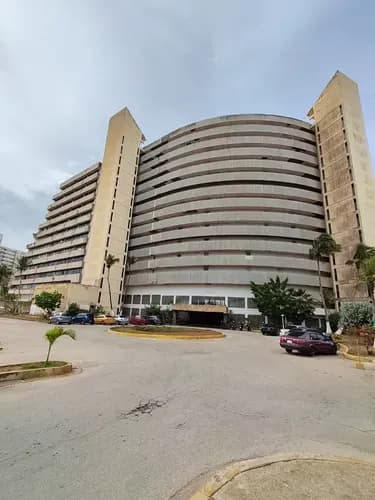 Local En Edif Laguna Blanca, Av Bolivar