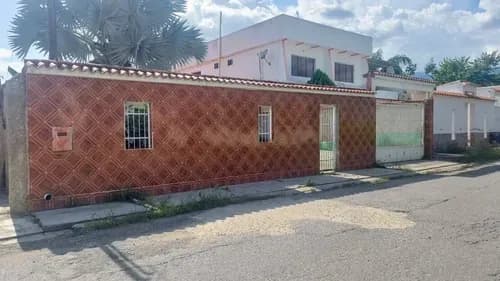 En Venta Casa En Mini Granja La Morocha San Diego, Cuenta Con 1001m2 De Terreno Y 378m2 De Construcción