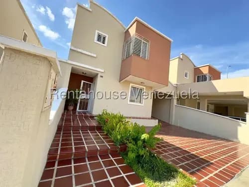 Rah Lara Vende Casa En Ciudad Roca En El Este De Barquisimeto