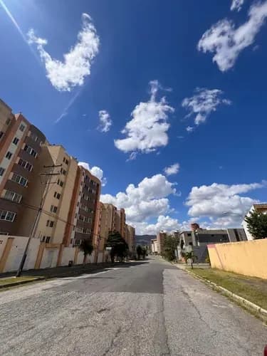 Terreno Comercial Y Residencial 598m2 Mañongo Cerca Del Sambil Eglis González